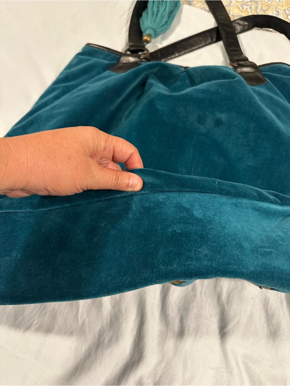 BUCO Teal Velvet Floral Hobo Bag with Tassel Accent - Picture 11 of 11